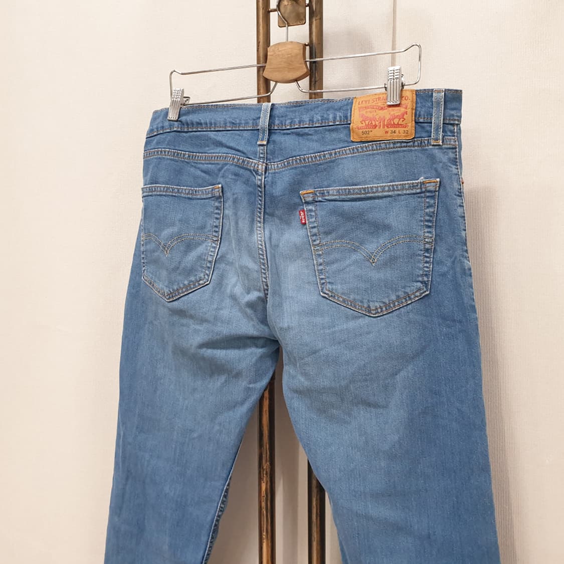 리바이스 502 테이퍼 핏 진 청바지 34 상품이미지3