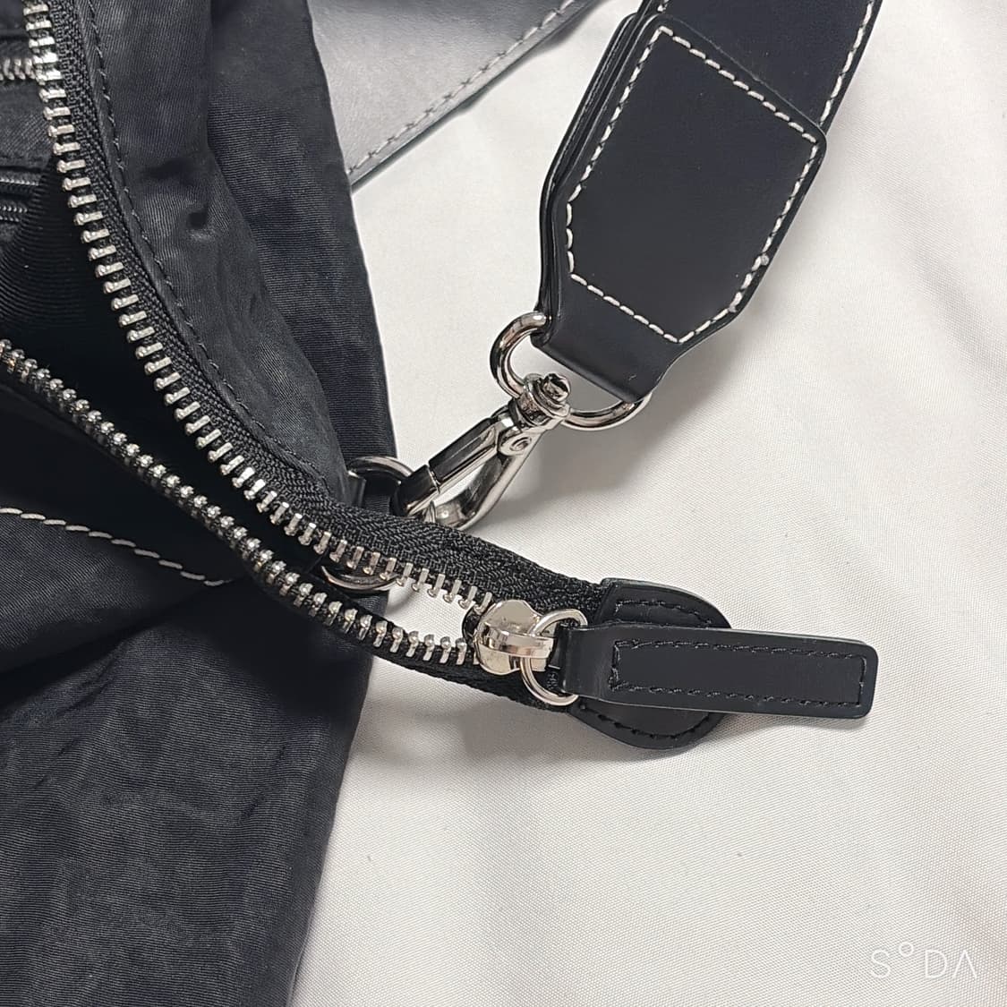 마뗑킴 패브릭 쇼퍼백 블랙 상품이미지7