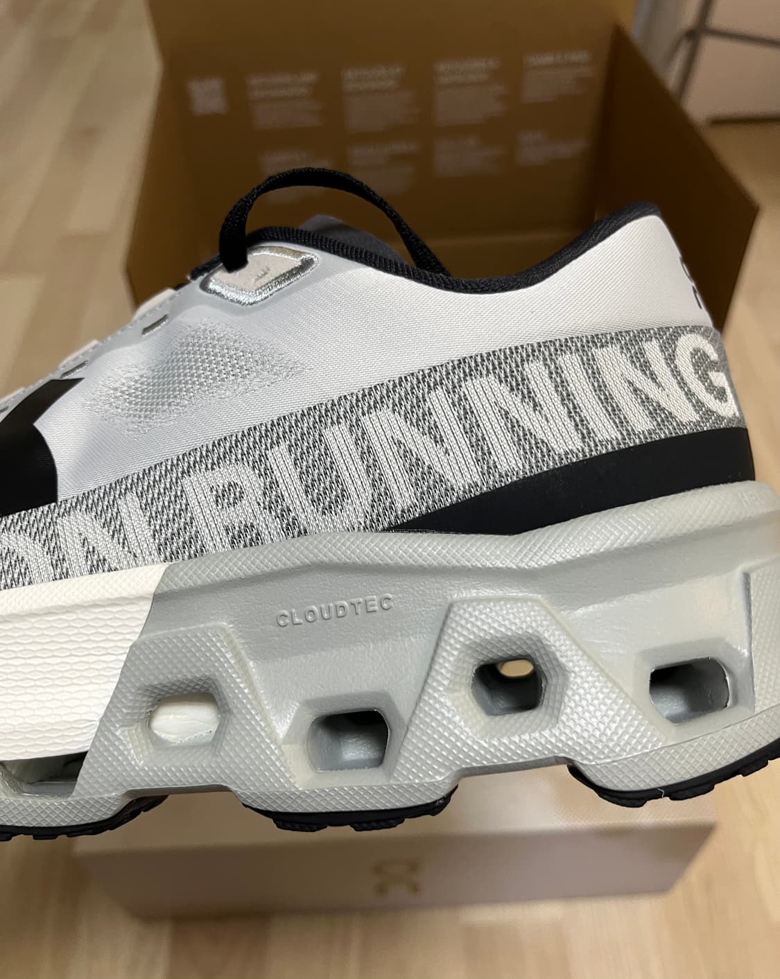 온 클라우드 몬스터 하이퍼 280 새제품 상품이미지3