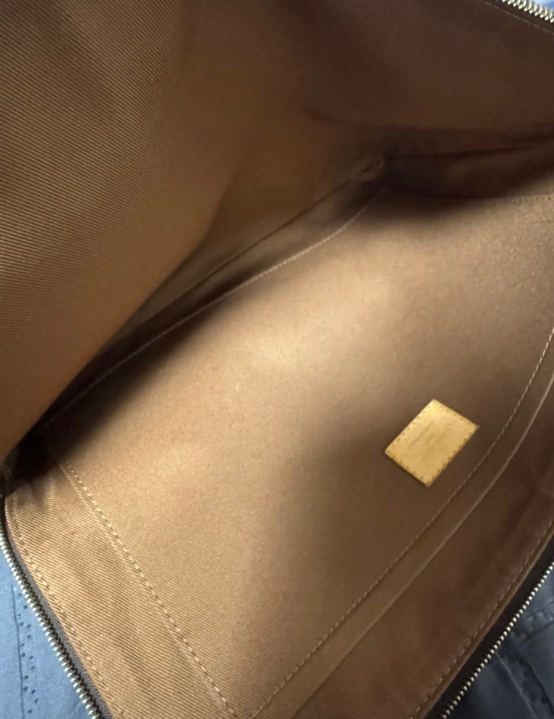 루이비통 클러치백 실사용 한달 미만 상품이미지2