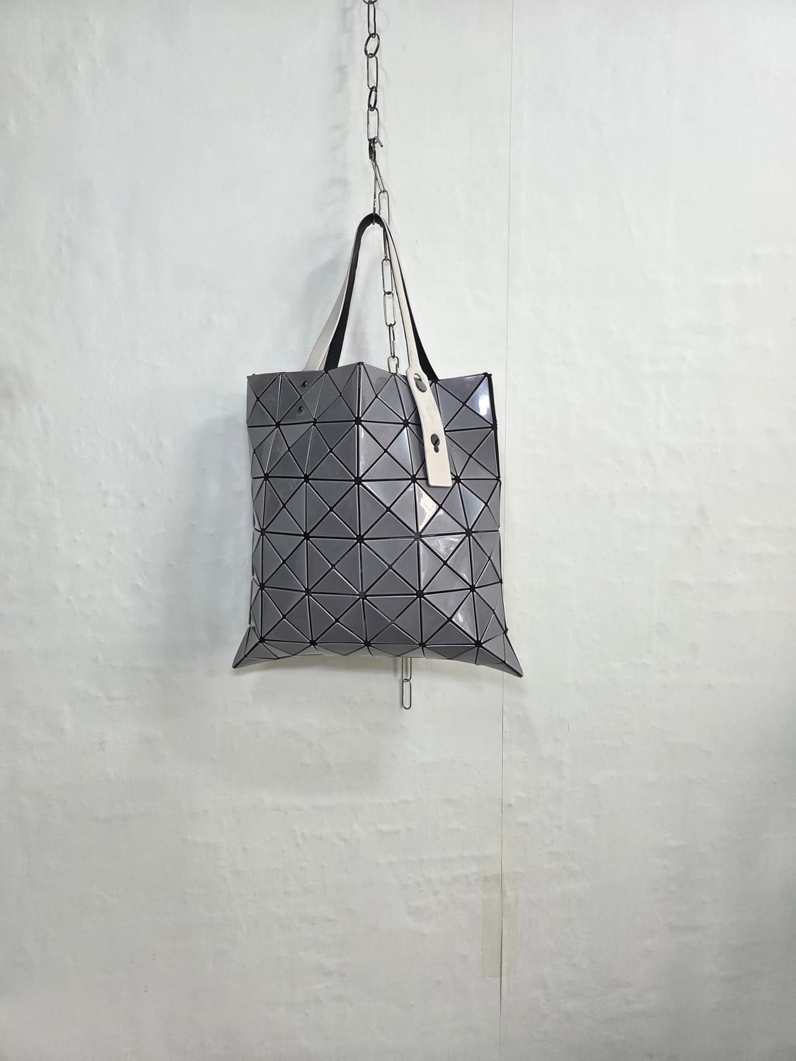 바오바오 루센트 은색 토트겸숄더백 상품이미지1