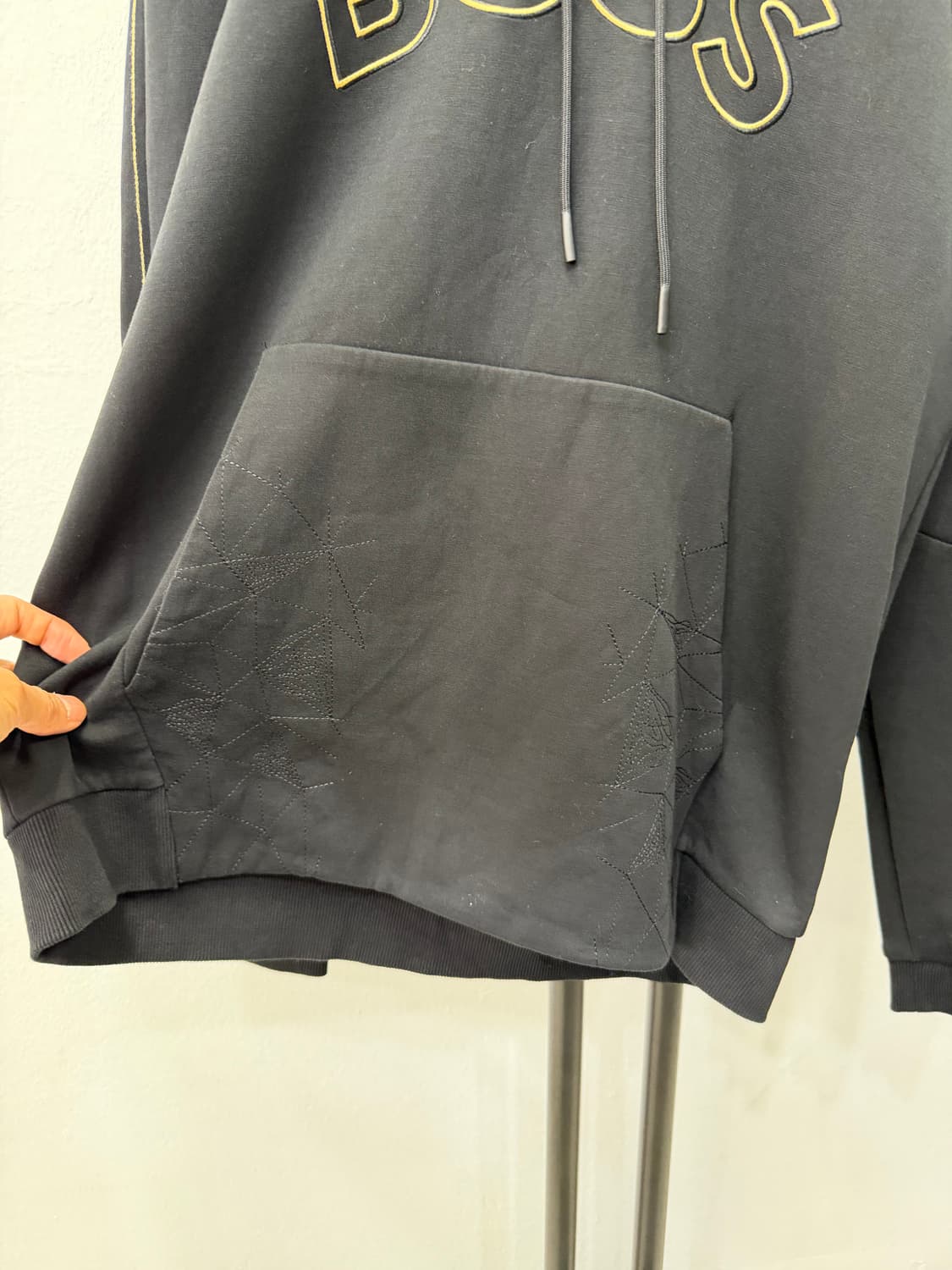 정품) 휴고보스 신형 남성 로고 후드티 L 상품이미지3