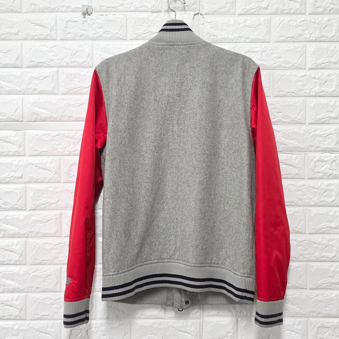 택포) 나이키 울/폴리에스터  봄버 바시티 자켓 L egb 상품이미지4