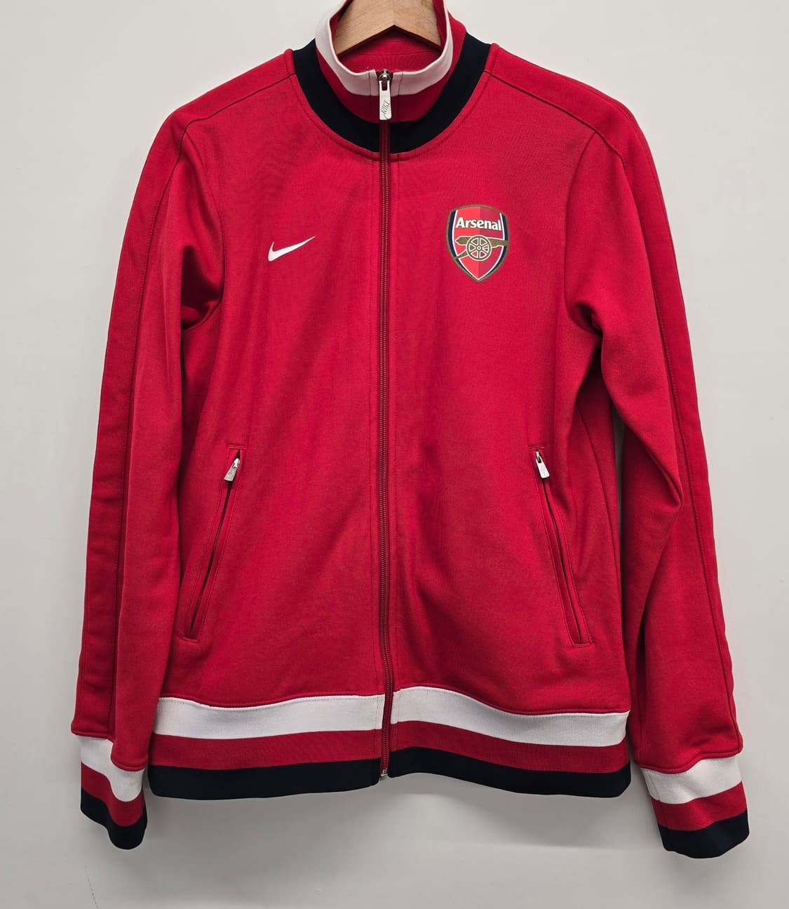 나이키 스우시 아스날 엠블럼 트랙탑져지.
싸이즈 95 상품이미지1