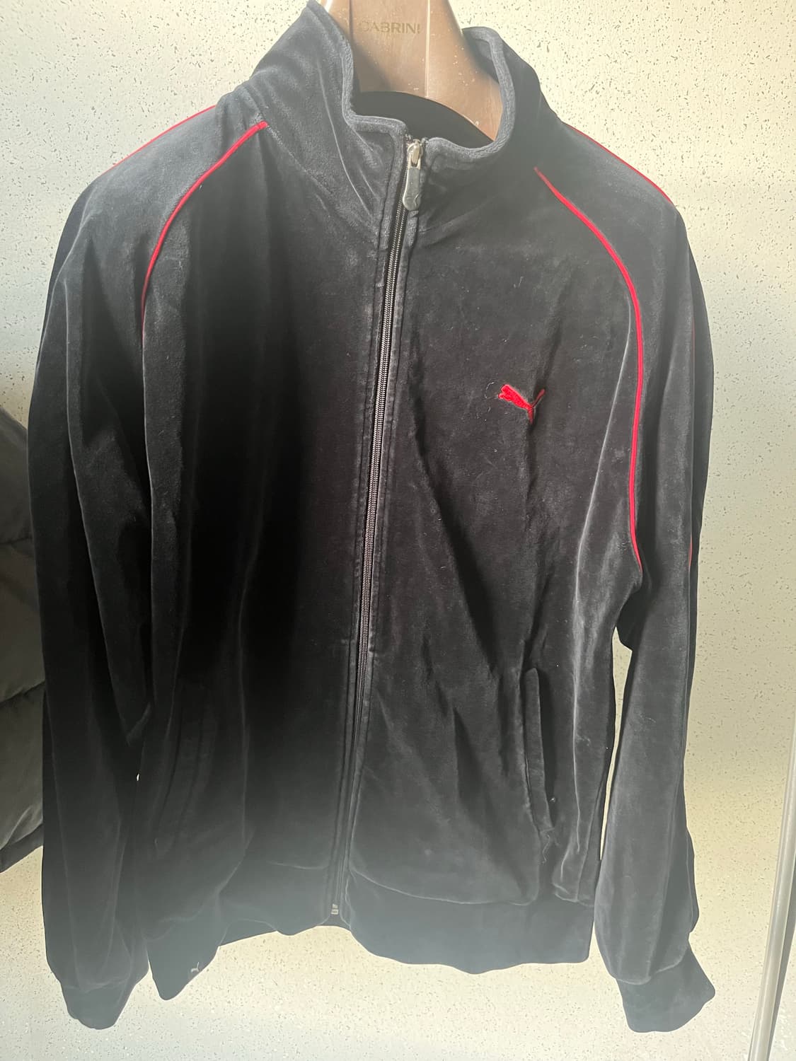 푸마 벨벳 트랙 자켓 블랙 상품이미지1