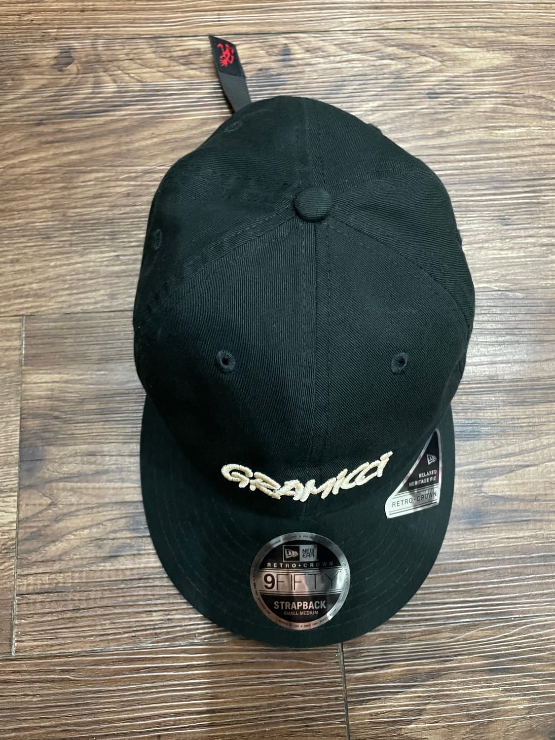 뉴에라 그라미치 레터링 볼캡 스트랩백 블랙 상품이미지6