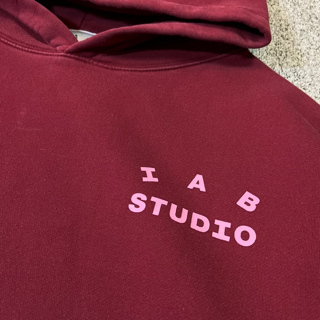 아이앱 스튜디오 빅로고 후드티 상품이미지4