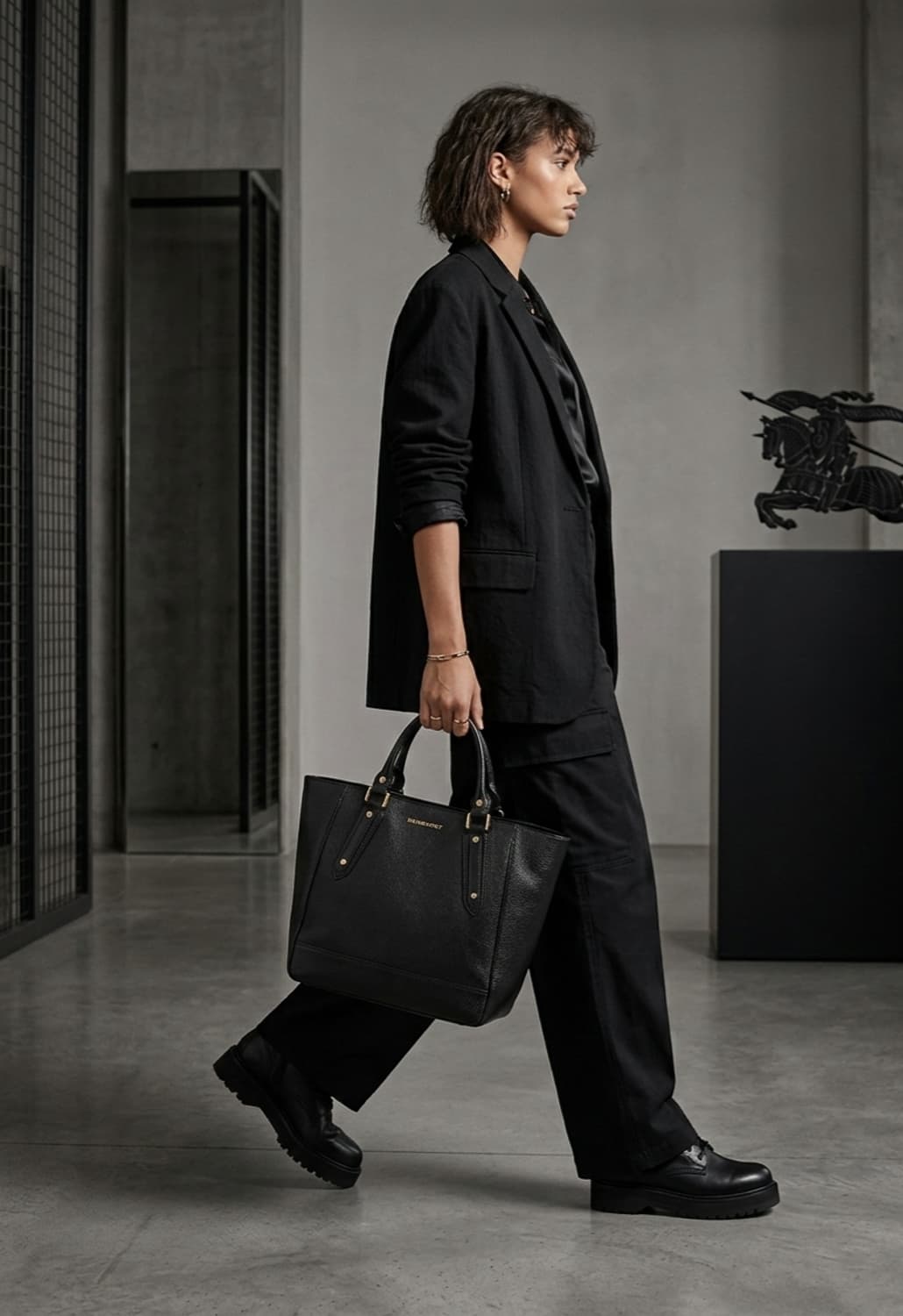 정품 버버리 가방 토트백(디올샤넬보테가루이비통구찌셀린느생로랑발렌시아가 상품이미지9