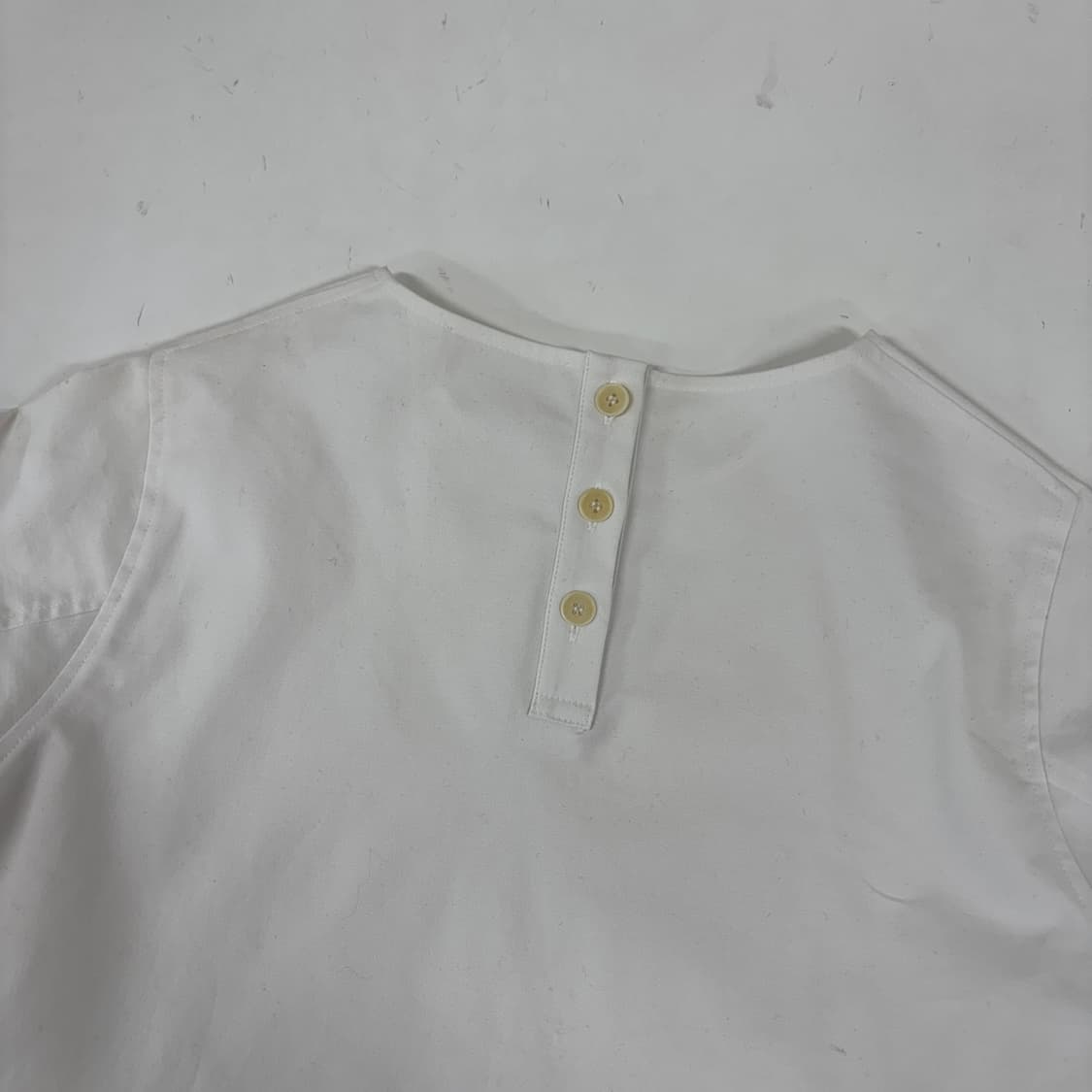 제이리움 플로위 코튼 와이드 블라우스 크림 상품이미지7