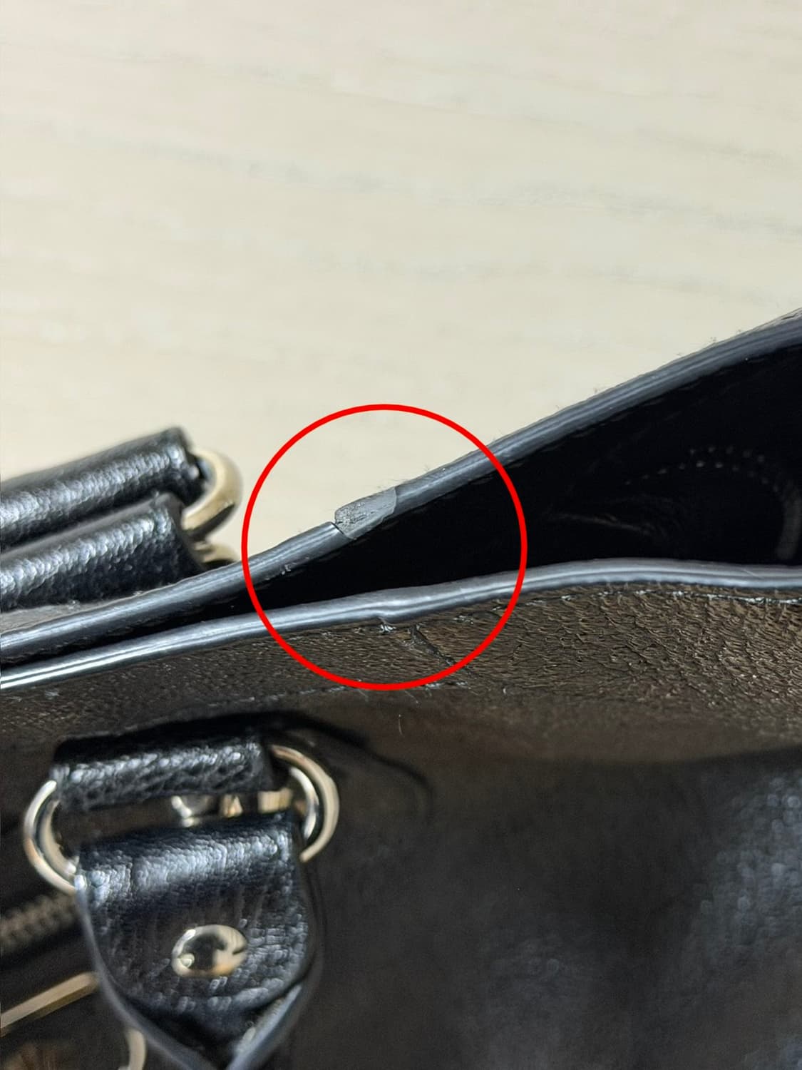 발렌시아가 시티백(모터백) 미디움 메탈릭 엣지 실버,블랙 상품이미지8