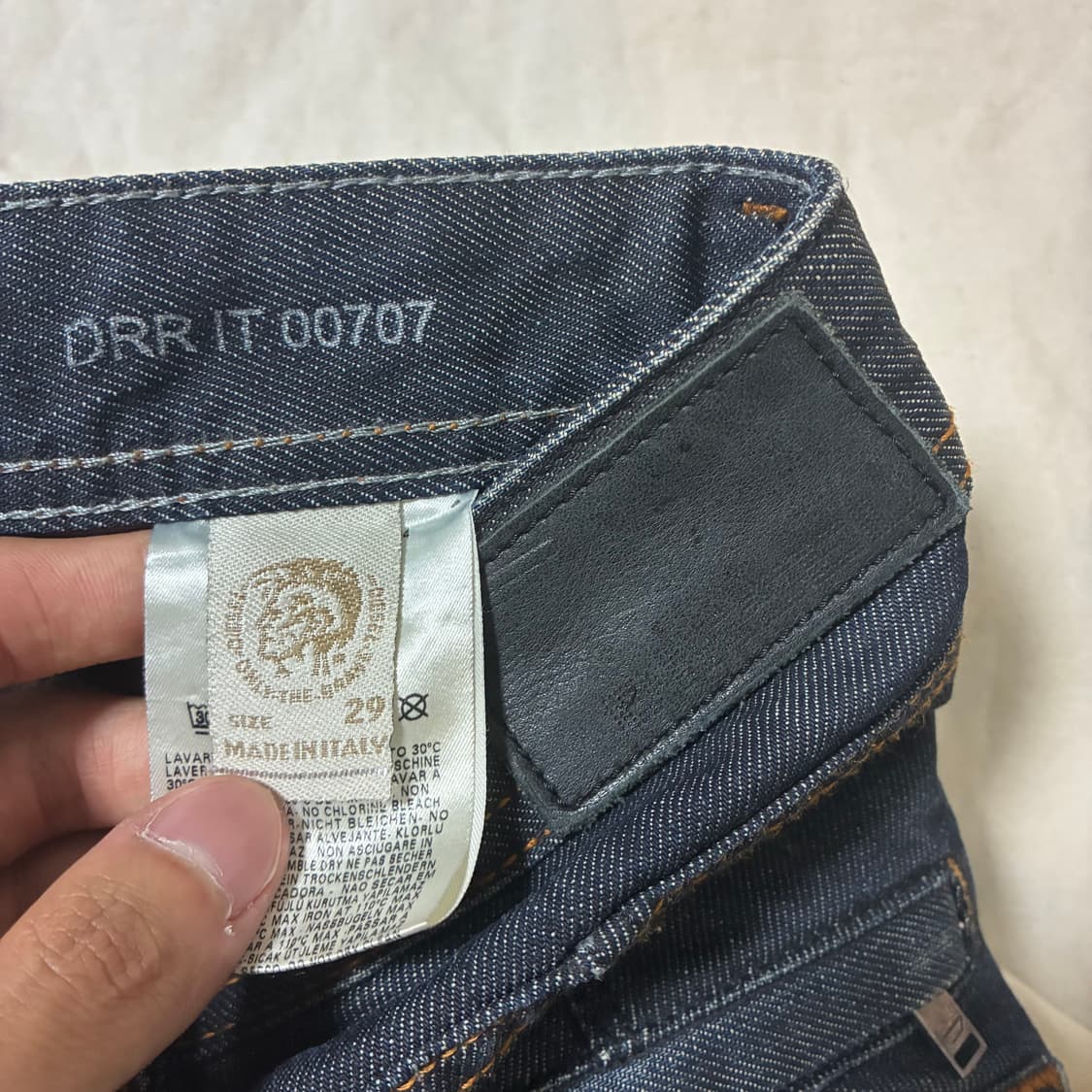 디젤 칸더 슬림 백포켓 인디고 데님 상품이미지5