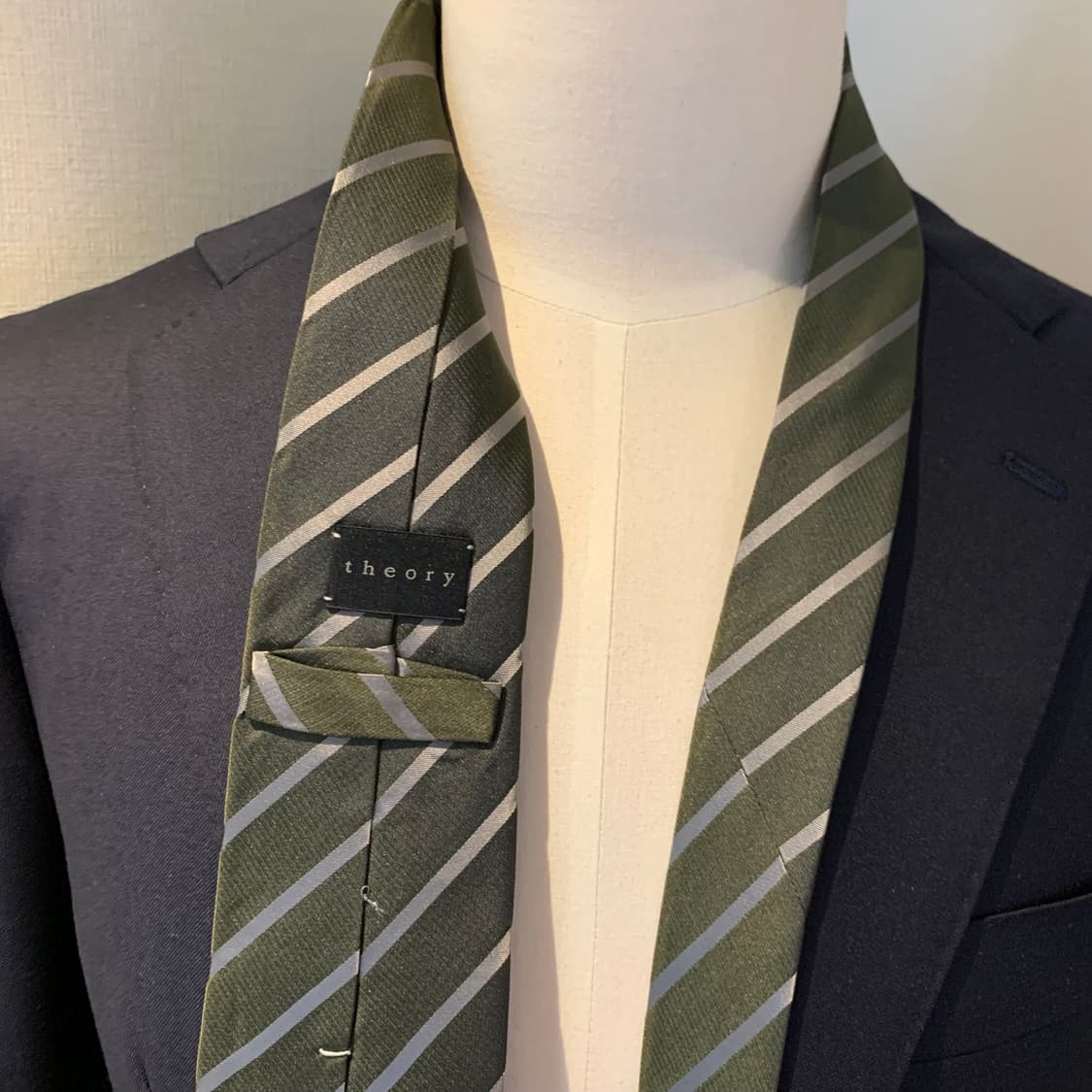 띠어리(Theory) 스트라이프 명품넥타이 클래식룩 A등급 상품이미지2