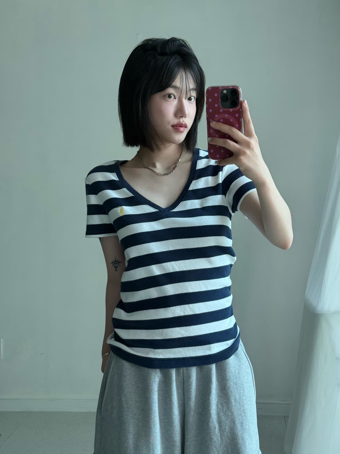 폴로 스트라이프 브이넥 티셔츠 상품이미지2