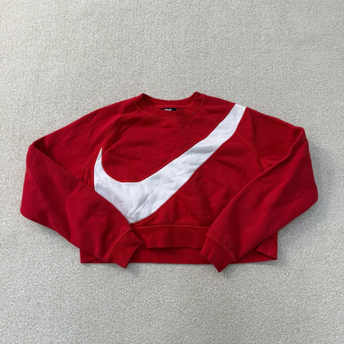 S 나이키 여성 스우시 크롭 맨투맨 0202T1 상품이미지1