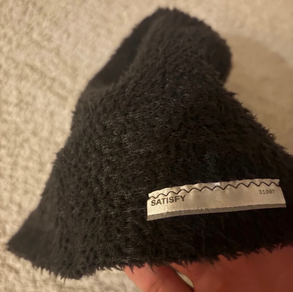 새티스파이 퍼즈플리스 비니 팬텀 상품이미지3