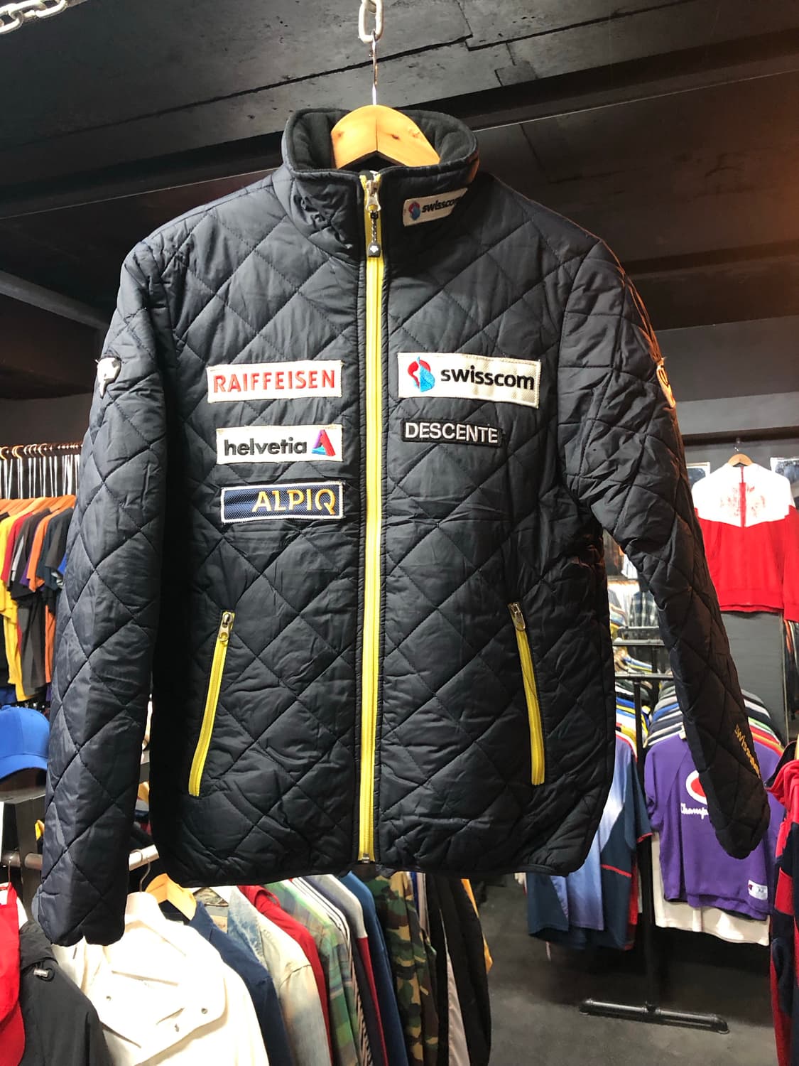 데상트 아우디 스위스 스키팀 퀼팅 자켓 상품이미지1