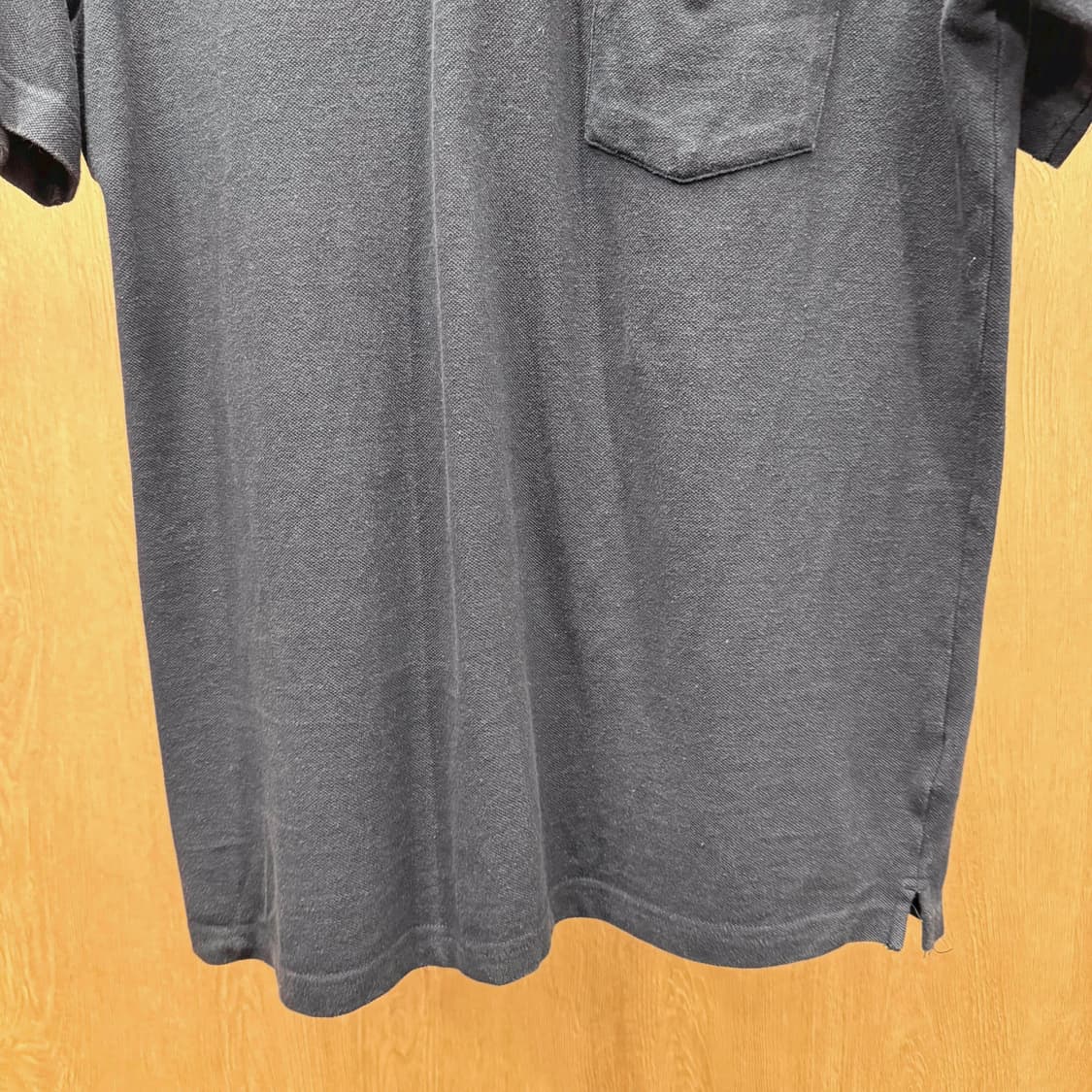 버버리 카라 반팔 카라티셔츠 체크 포켓 로고 자수 디테일 블랙 상품이미지5