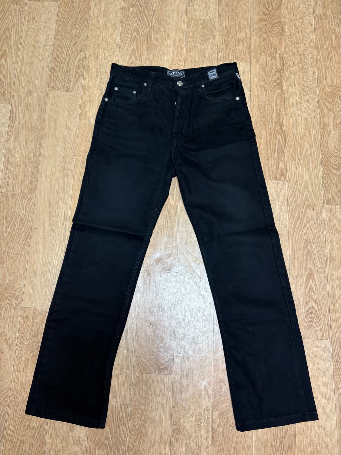 베르사체 블랙데님 판매합니다. 29/32사이즈  상품이미지1