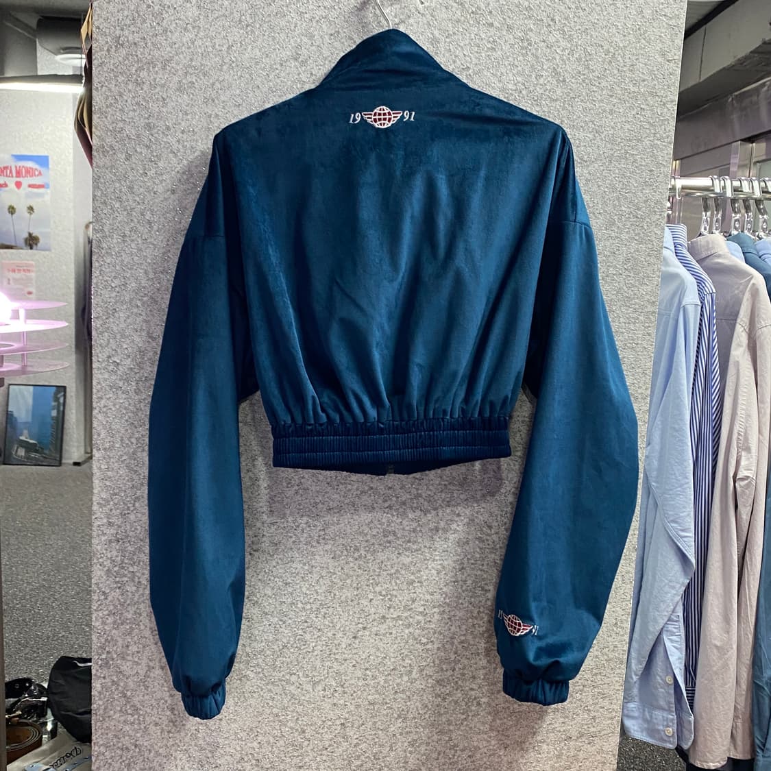 배드블러드 미들로고 벨벳 크롭 집업 B3704 상품이미지4