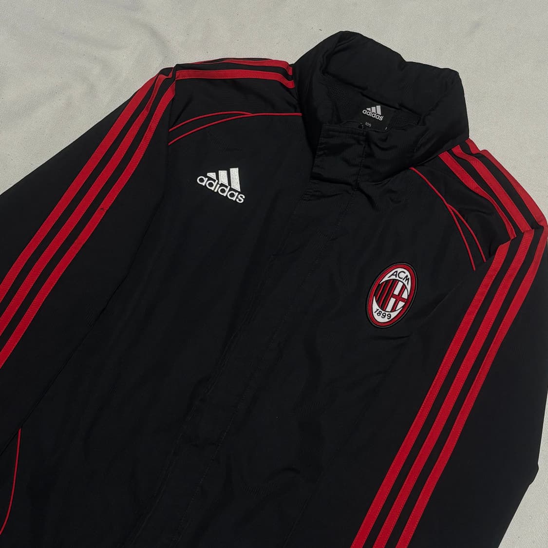 105 아디다스 AC밀란 내장후드 블랙 바람막이 상품이미지1