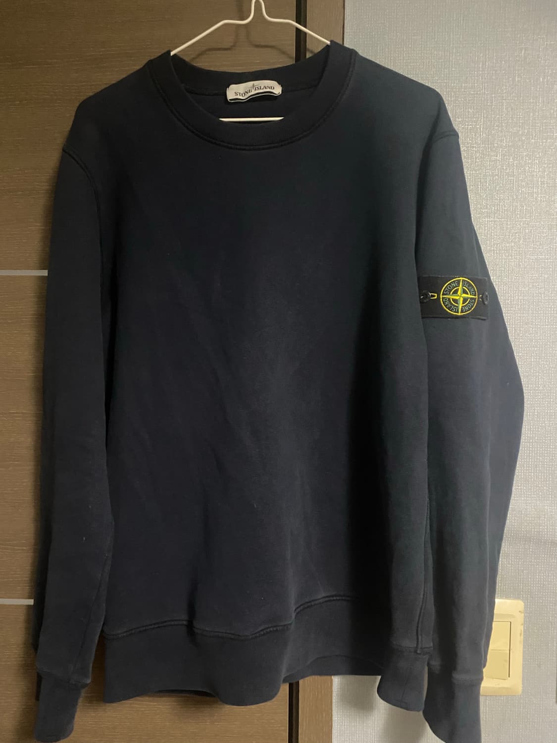 정품)스톤아일랜드 맨투맨 네이비M 상품이미지2