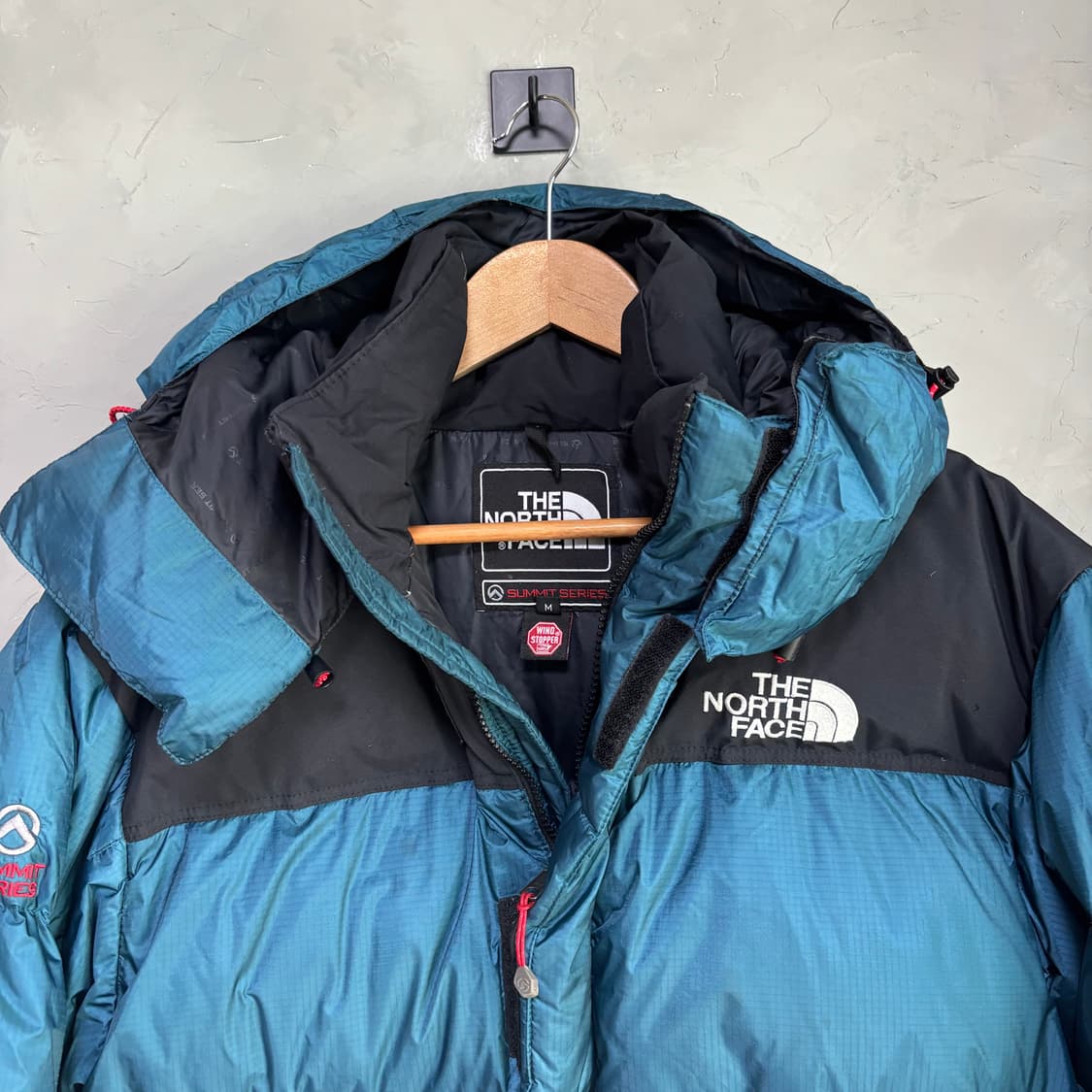 노스페이스 700 써밋 윈드스토퍼 구스다운 패딩 상품이미지2