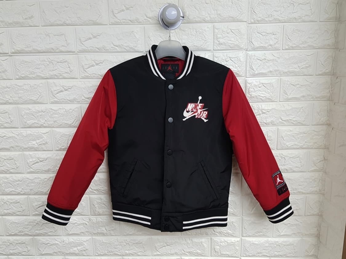 나이키 조던 패딩 야구점퍼 키즈130 (6~7세 118-122cm) 상품이미지1