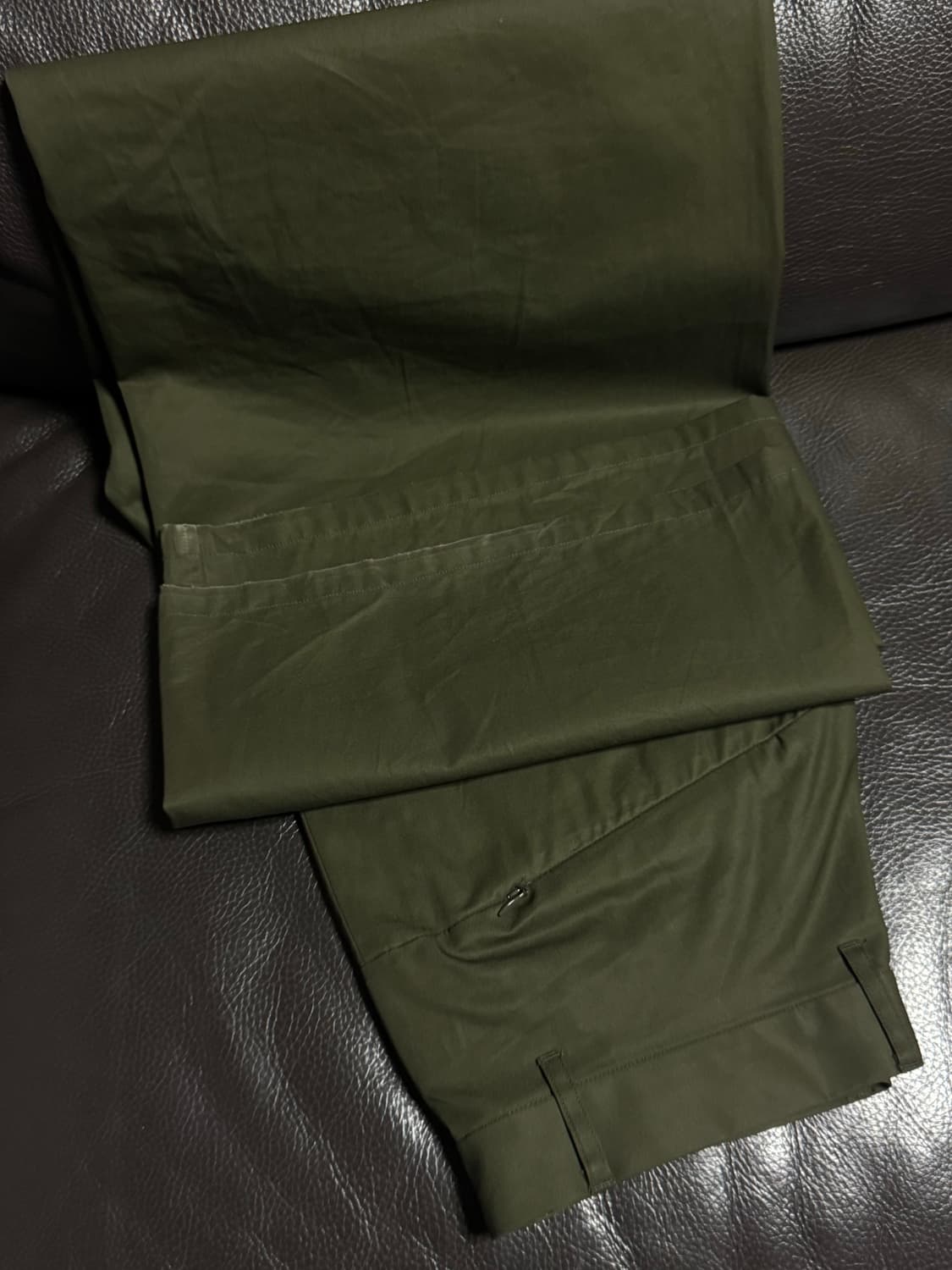 뷰자데 ISAAC TECH CHINO PANTS 카키 상품이미지2