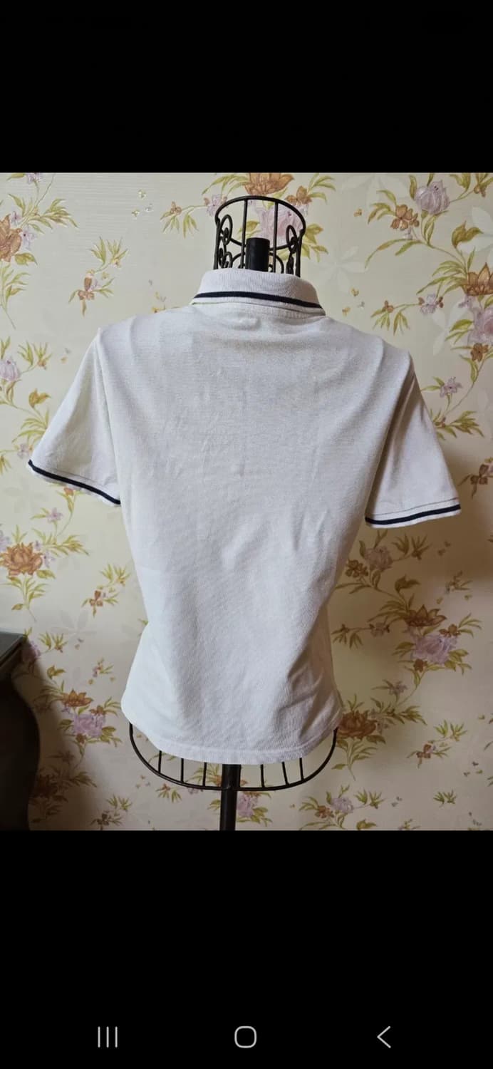 몽클레르 키즈 카라 반팔티 / 여성 55 착용 상품이미지2