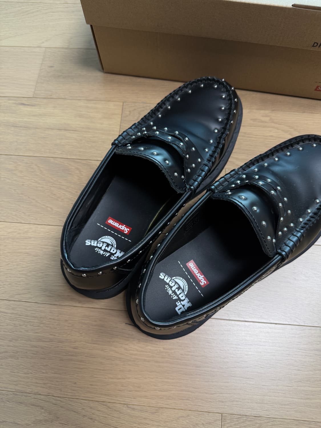 [270] 슈프림x닥터마틴 스터드 팬톤 상품이미지2