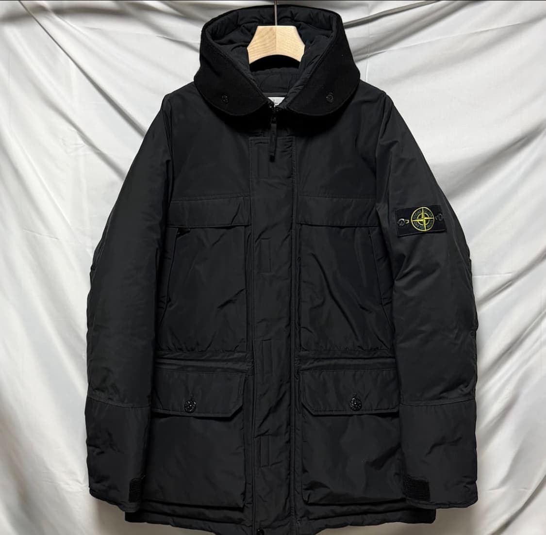 스톤아일랜드 마이크로랩스 다운 패딩 상품이미지1