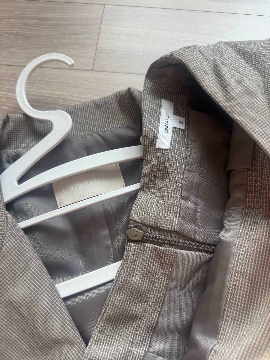 런던플랏 자켓 스커트 셋업 상품이미지3