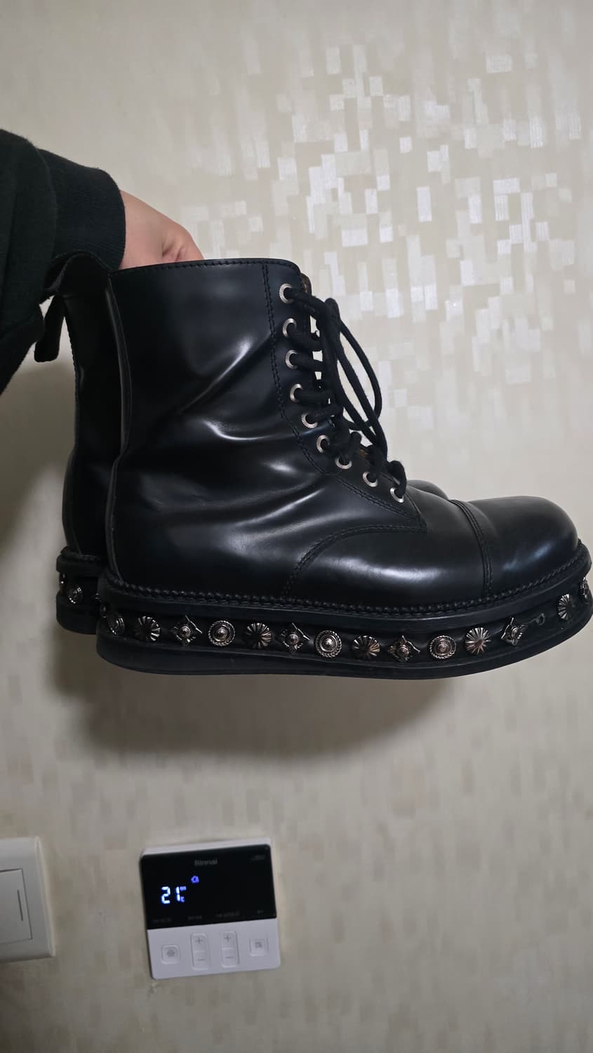 [TOGA PULLA]토가 풀라 장식 스터드 레이스업 부츠 상품이미지4