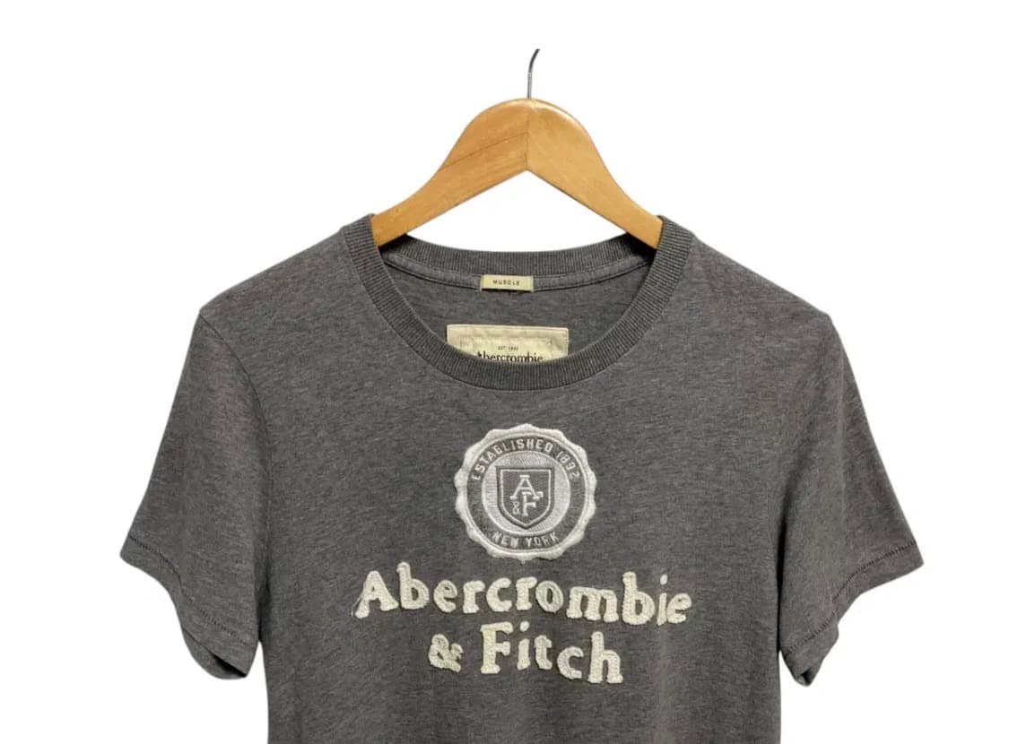 아베크롬비 A&F 빅로고 그레이 티셔츠 M 상품이미지3