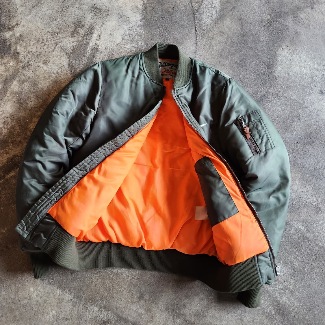 테드컴퍼니 나이키 Ma-1 항공점퍼 상품이미지2