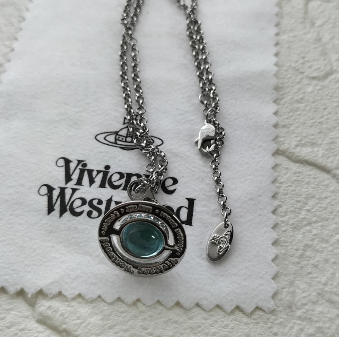 비비안 웨스트우드 아카이브 베이비블루 3d orb 팬던트 목걸이 상품이미지9