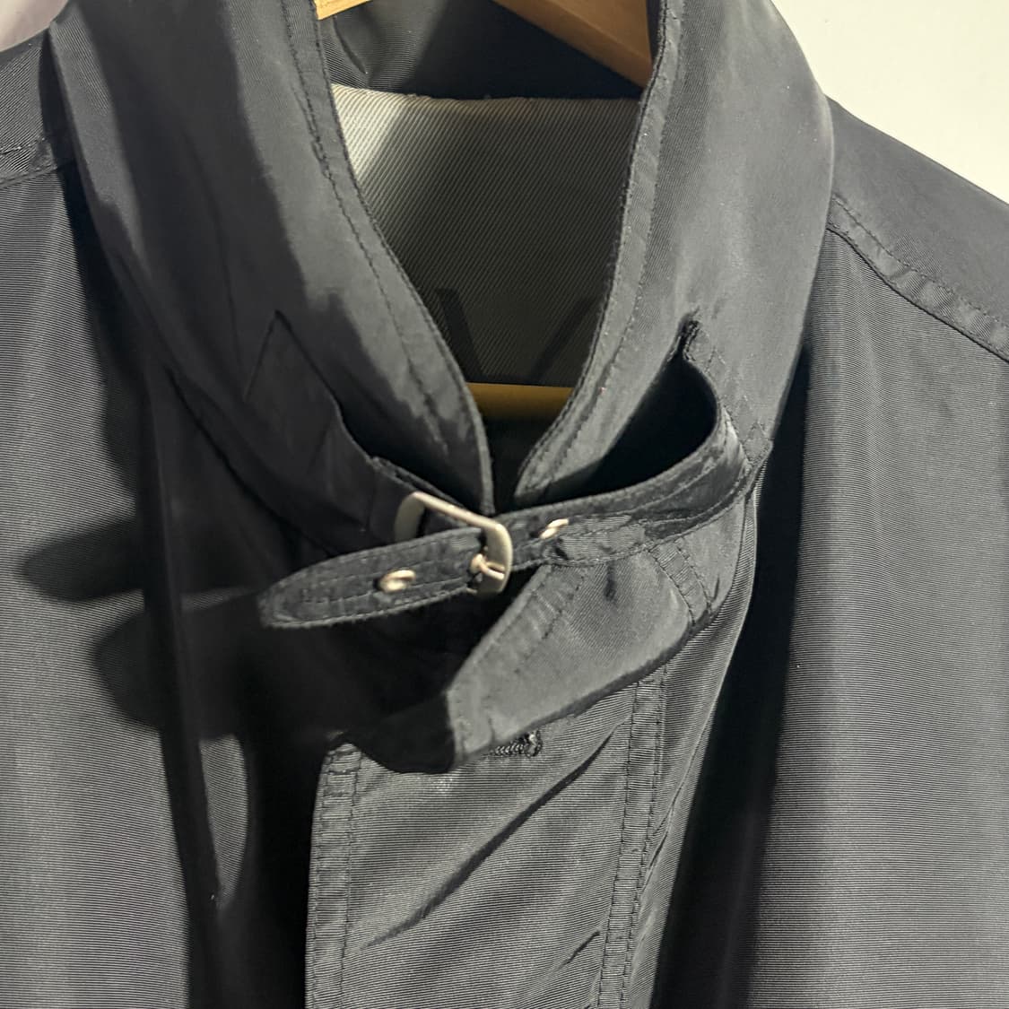 입생로랑 블랙 미니멀 하프 자켓 상품이미지4