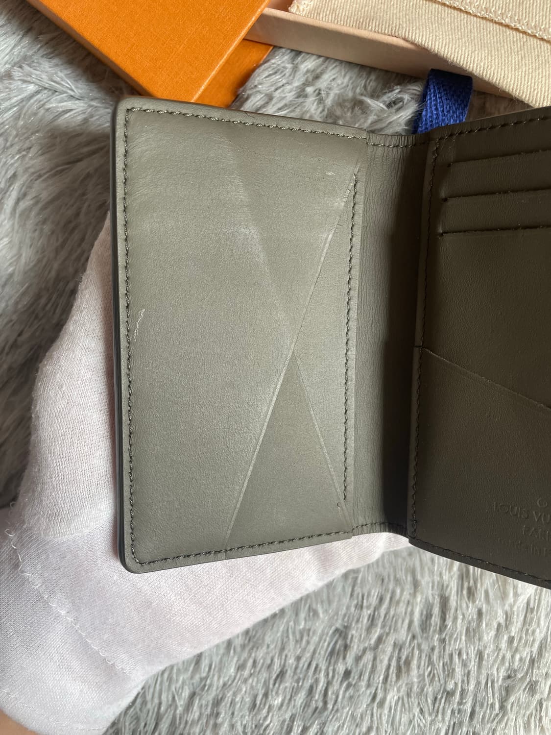 [정품/A급] 루이비통 에어로그램 오거나이저 카드지갑 카키 상품이미지5