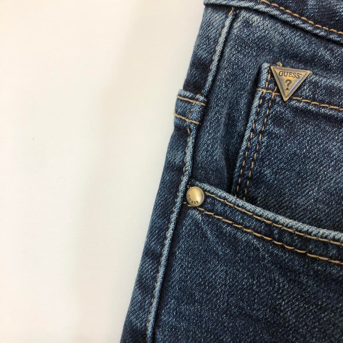 게스 프리미엄 금장스틸로고 와이드데님진 27 인치 상품이미지2