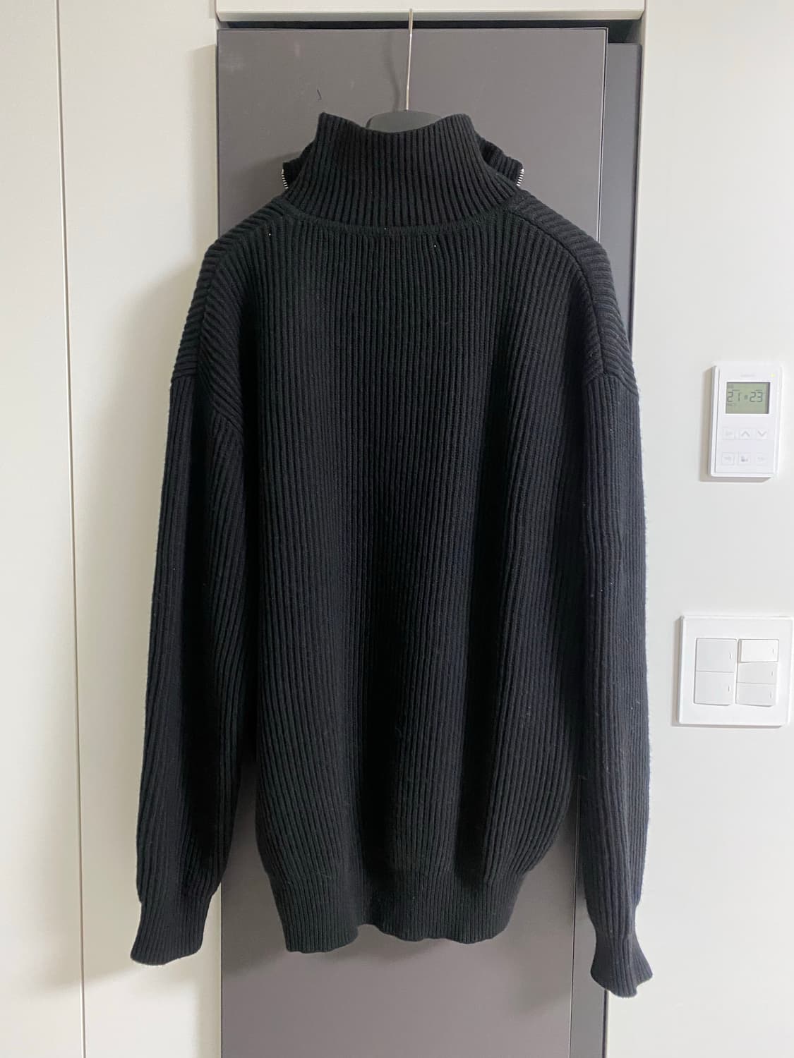 마티스더큐레이터 하프집업 니트블랙 3 상품이미지3