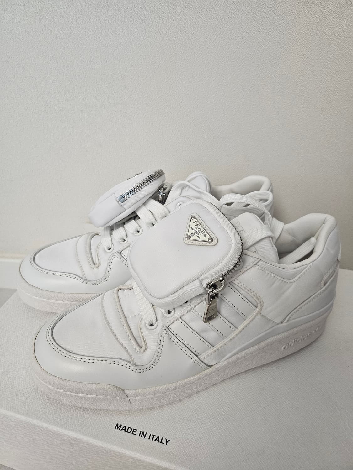 프라다X아디다스 리나일론 컬렉션 로우 스니커즈 상품이미지1
