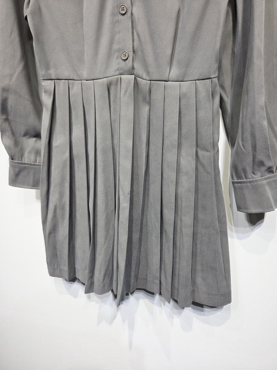 에잇세컨즈 그레이 플리츠 미니 원피스_S 상품이미지5