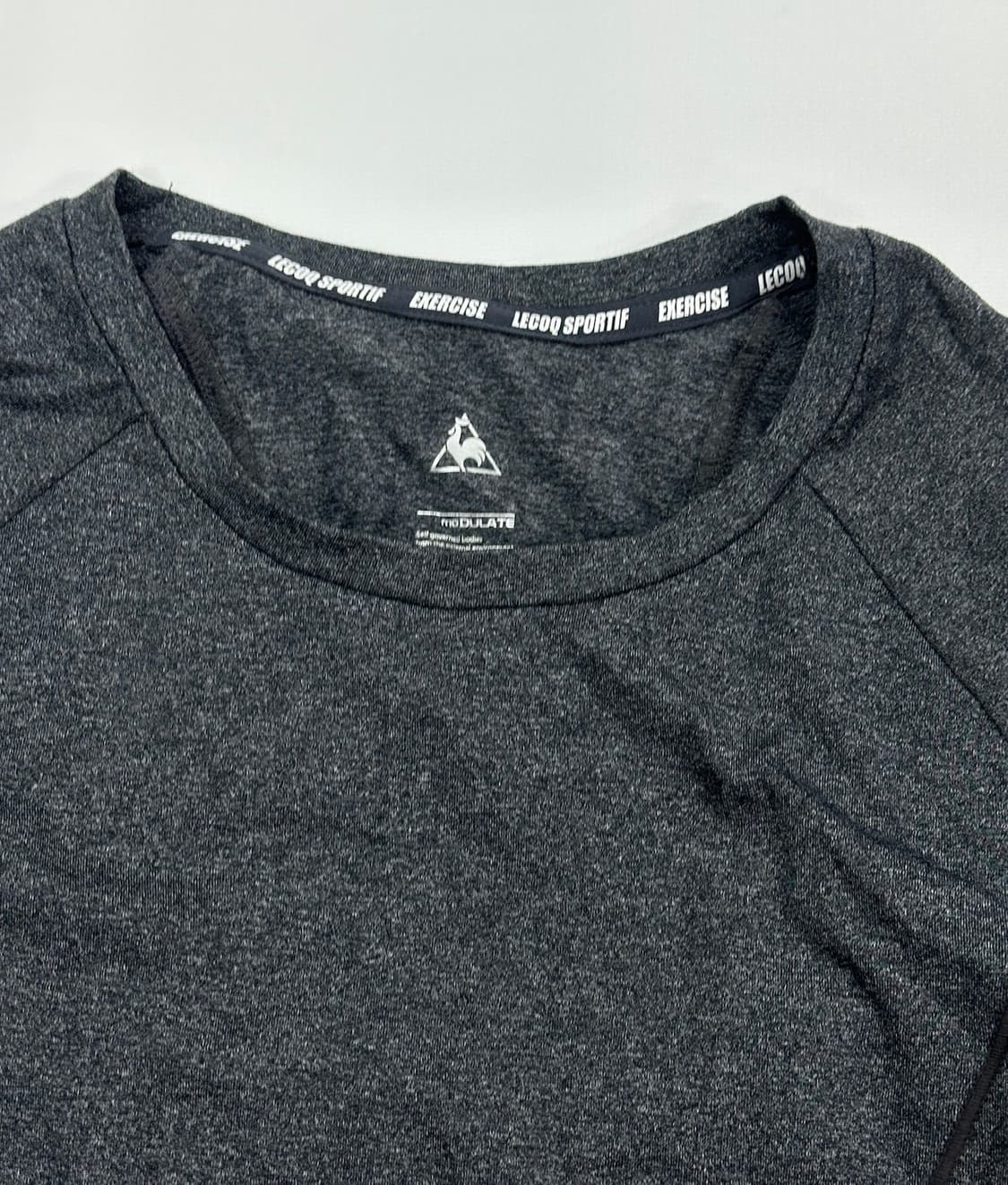 르꼬끄 백리스포인트 러닝 필라테스 슬림핏 그레이 긴팔티 상품이미지4