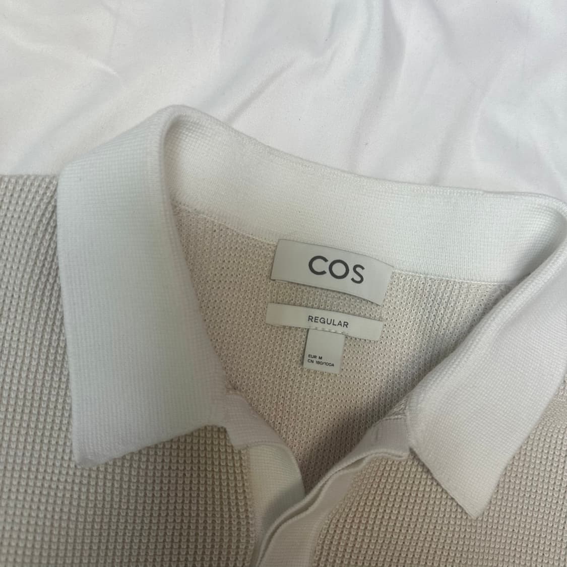 코스 미니멀 아이보리니트카라티 M 상품이미지3