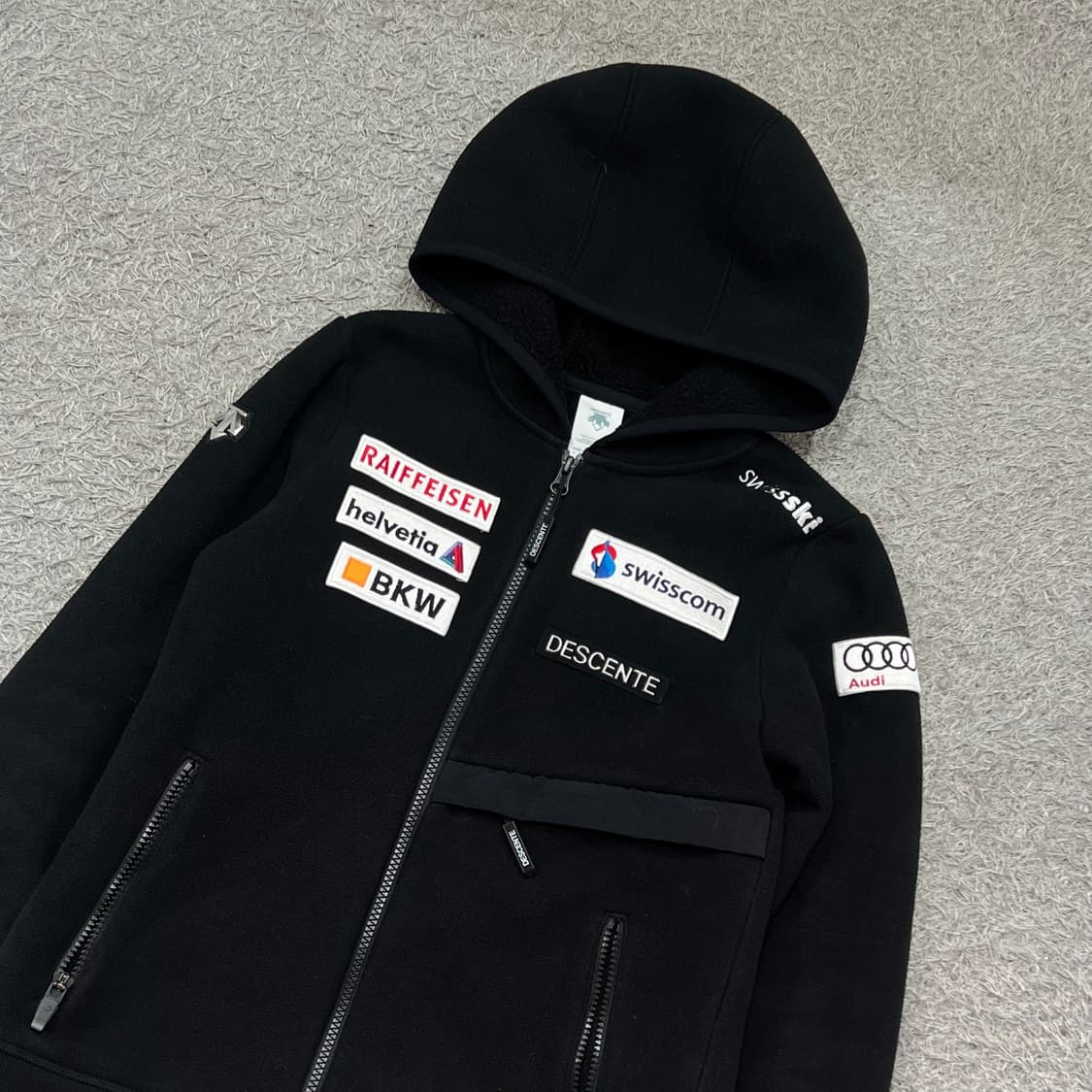 [우먼85] 데상트 후드집업 상품이미지1