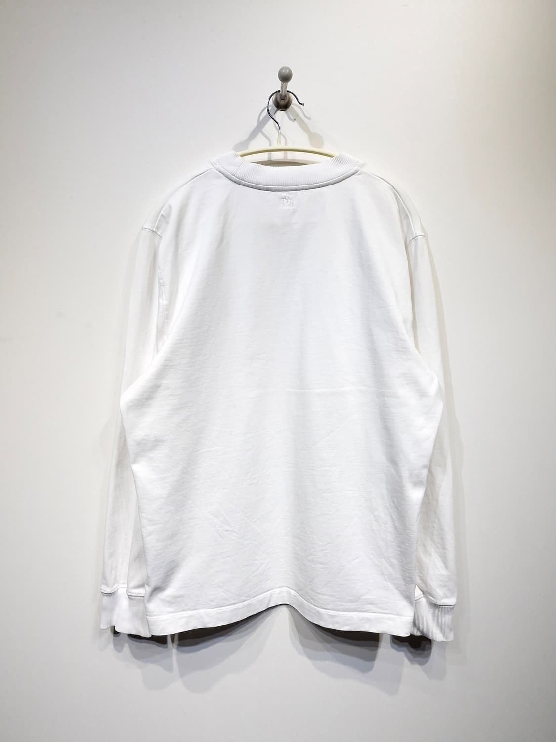 아미(AMI) 22S/S 스몰 하트 로고 롱슬리브 상품이미지2