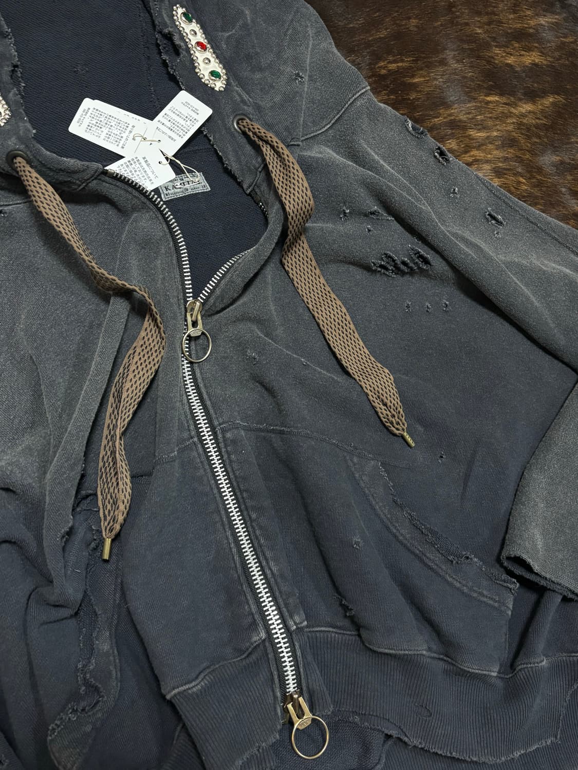 캐피탈 스릴러 젬스톤 디스트로이드 판초 후드집업 상품이미지5