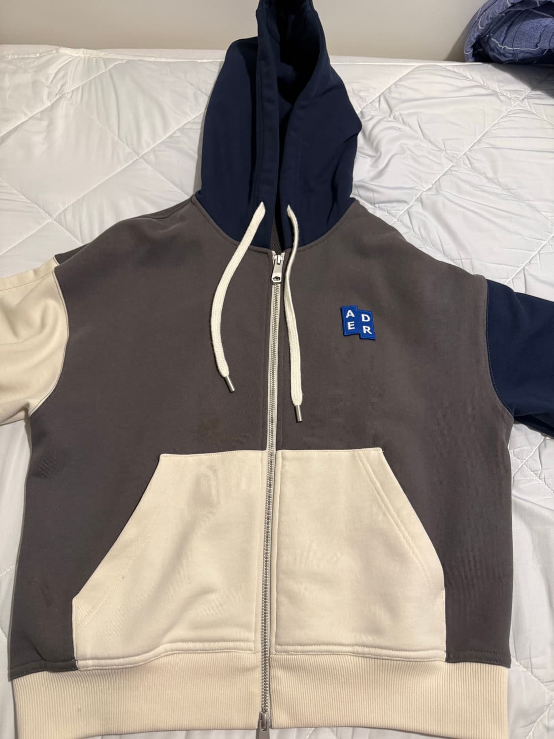 아더에러 시그니피컨트 TRS 태그 후드 집업 02 차콜 상품이미지1