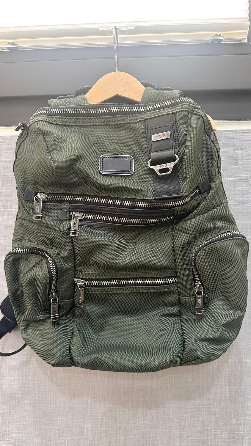 투미 백팩 올리브 상품이미지1