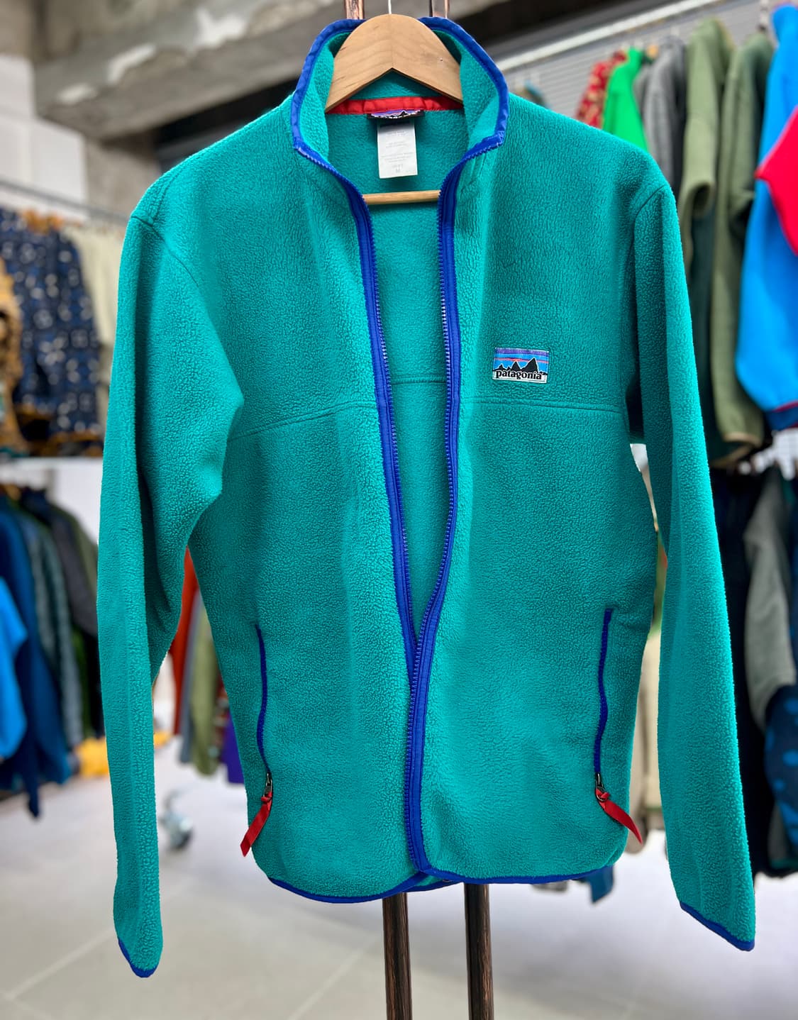 신칠라 LW 어반 아웃피터스 M 상품이미지2